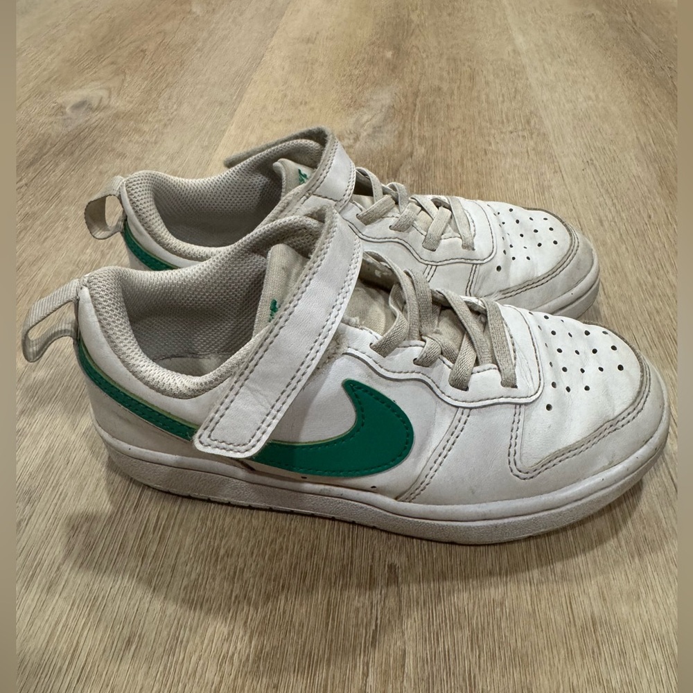 Nike Kids White and Green Sneakers